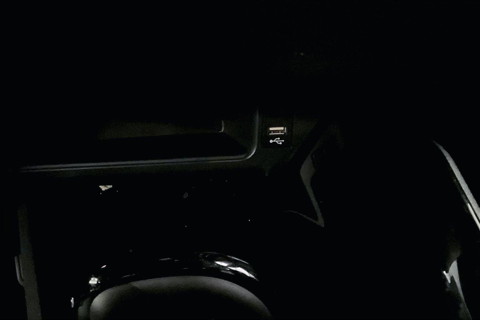 Used 2020 Toyota C-HR XLE image 31