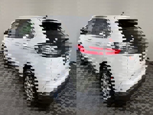 Certified 2023 Ford Edge SEL image 3