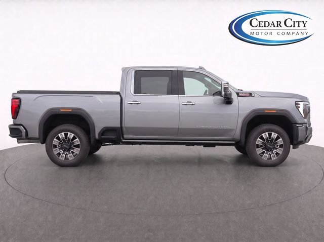 Used 2025 GMC Sierra 3500 Denali w/ Denali Reserve Package AWD/4WD image 8