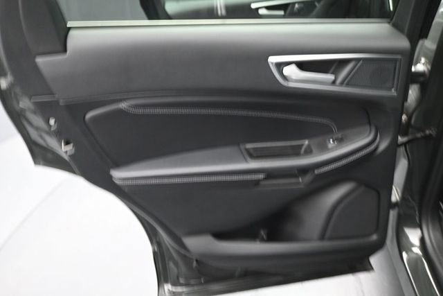 Certified 2024 Ford Edge Titanium AWD/4WD image 22
