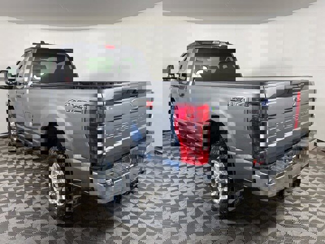 Certified 2021 Ford F250 XLT image 3