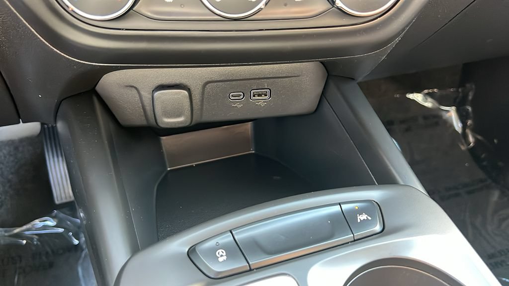 Used 2024 Chevrolet Trax LS w/ LS Convenience Package FWD image 17