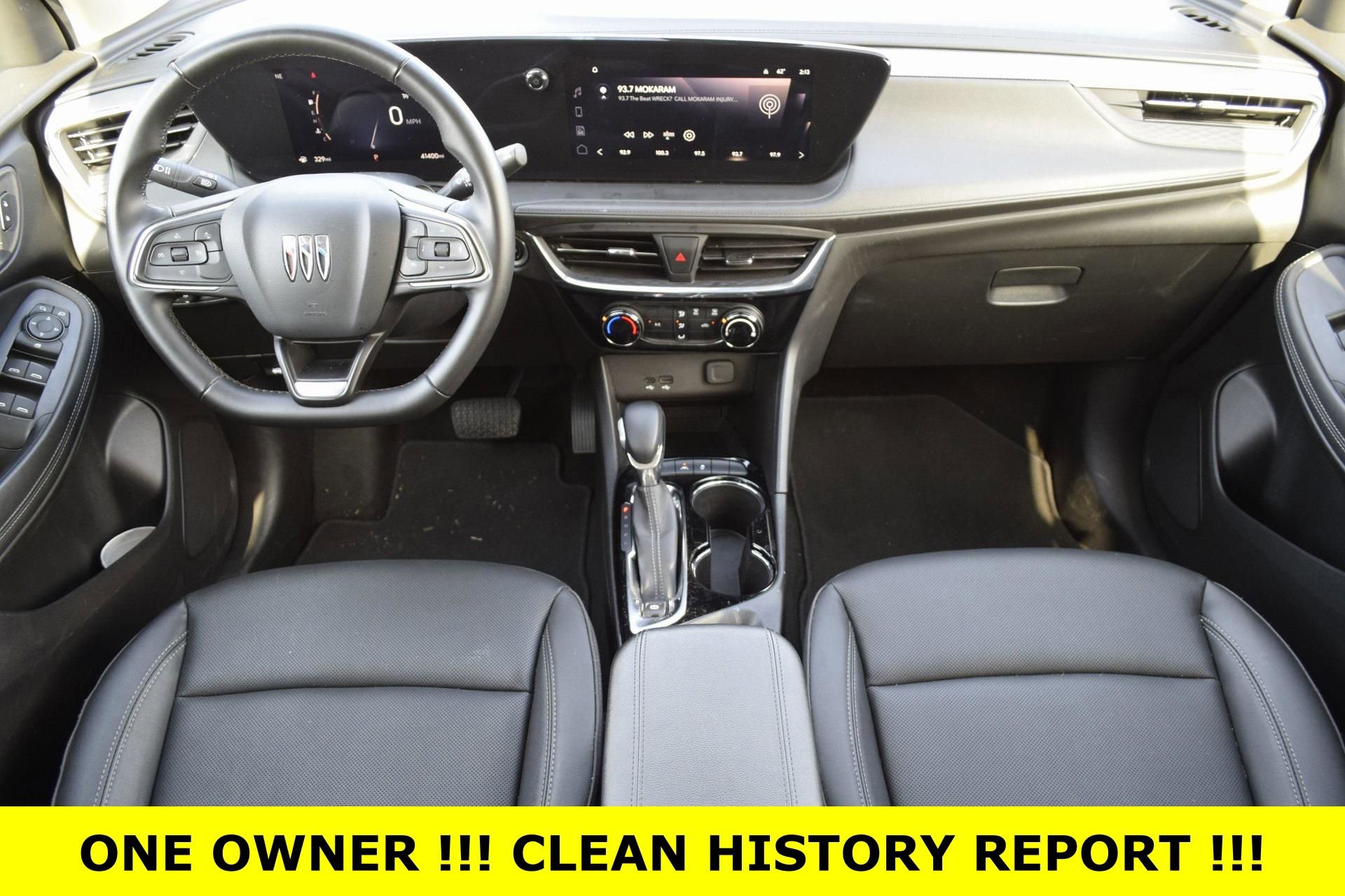 Used 2024 Buick Encore GX Sport Touring image 2