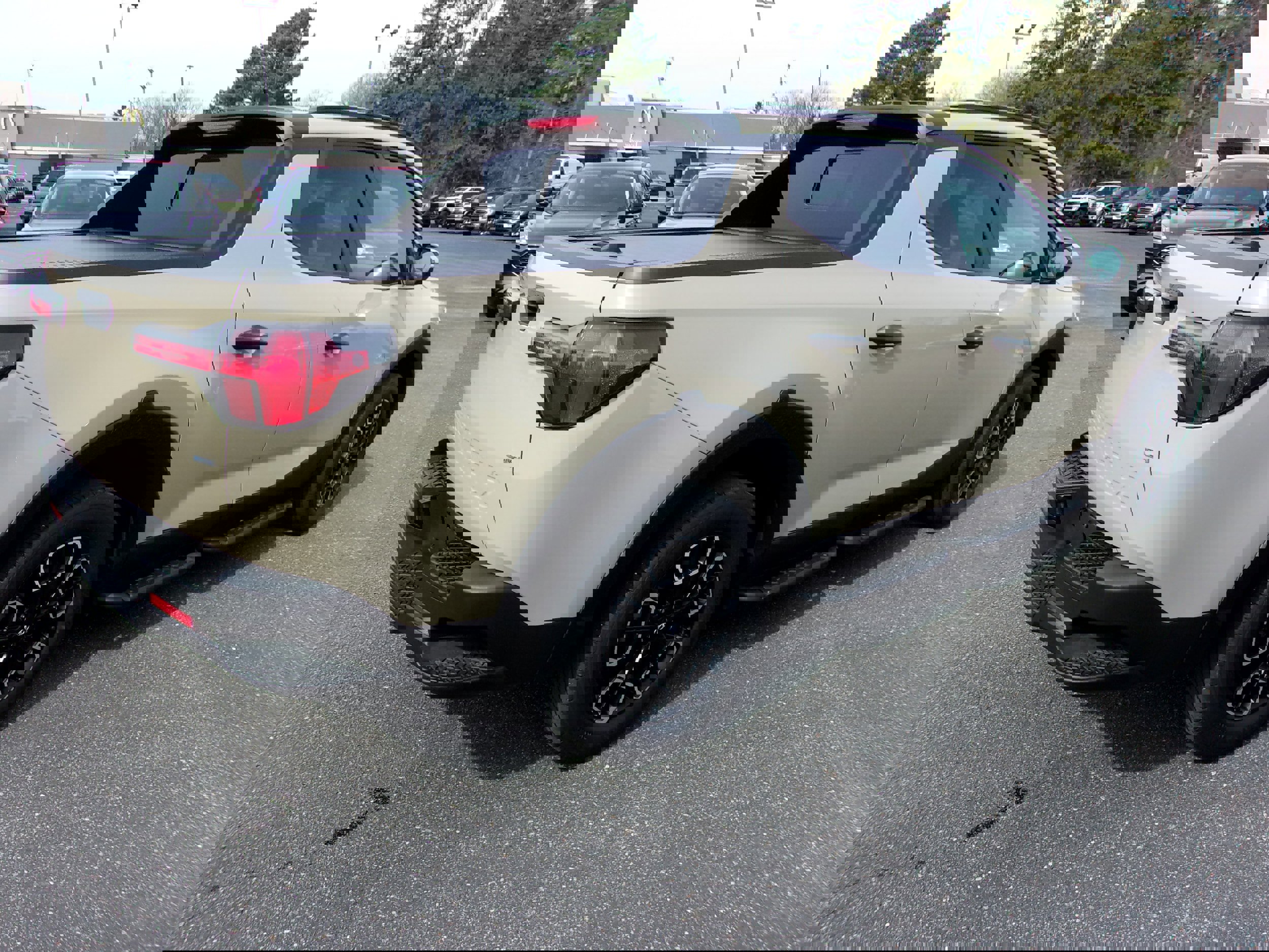 Used 2023 Hyundai Santa Cruz SEL w/ Activity Package image 5