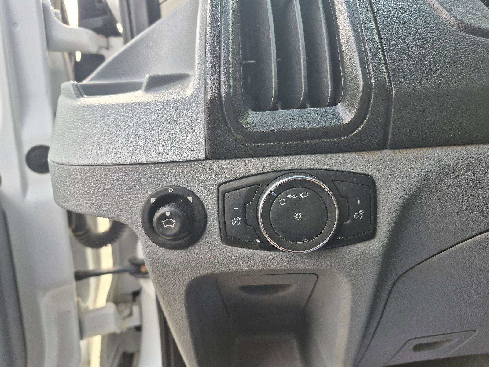 Certified 2019 Ford Transit 350 XL image 9