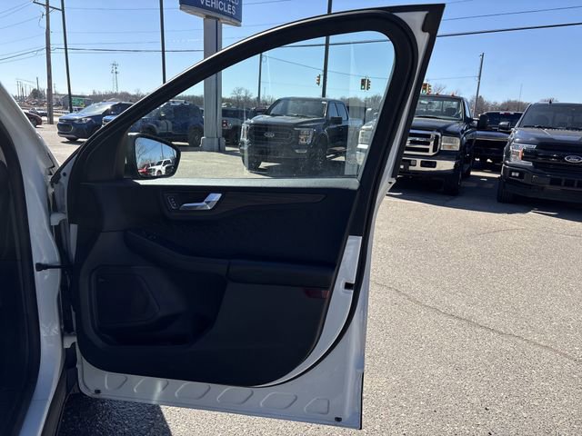 Certified 2020 Ford Escape Titanium image 27