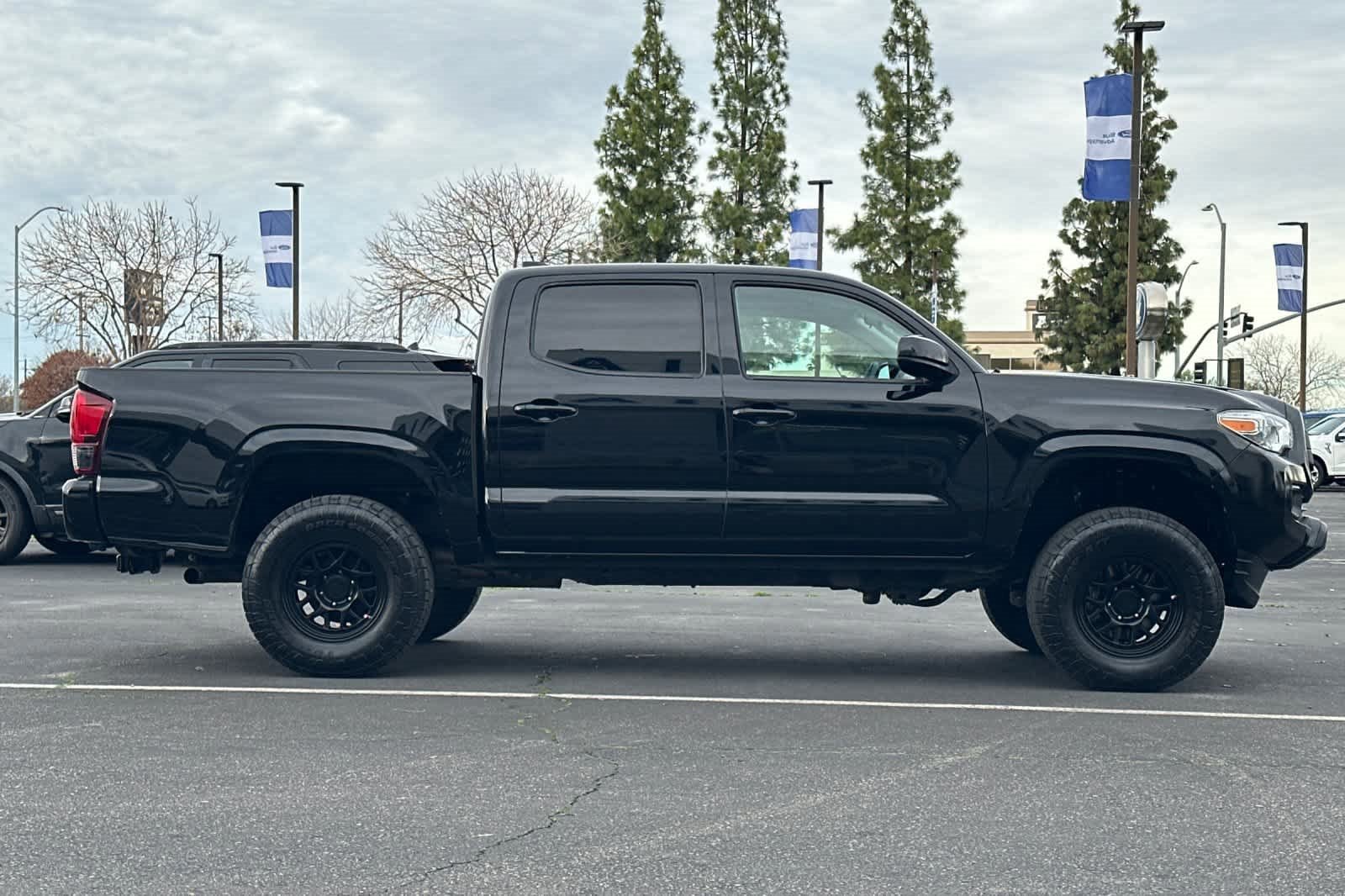 Used 2022 Toyota Tacoma SR image 6