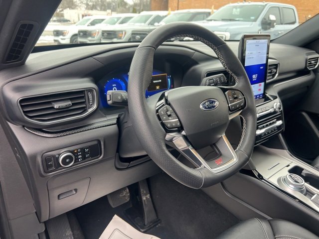 Certified 2023 Ford Explorer ST w/ Equipment Group 401A image 7