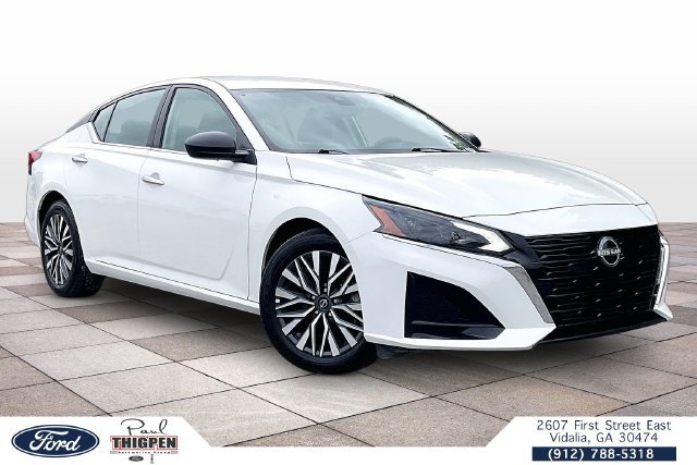 Used 2025 Nissan Altima 2.5 SV FWD image 1