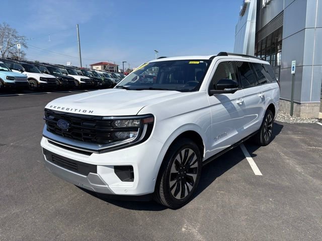 Certified 2025 Ford Expedition Max Platinum w/ Driver's Package AWD/4WD image 7