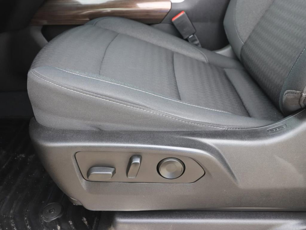 Used 2022 Chevrolet Silverado 1500 RST image 18