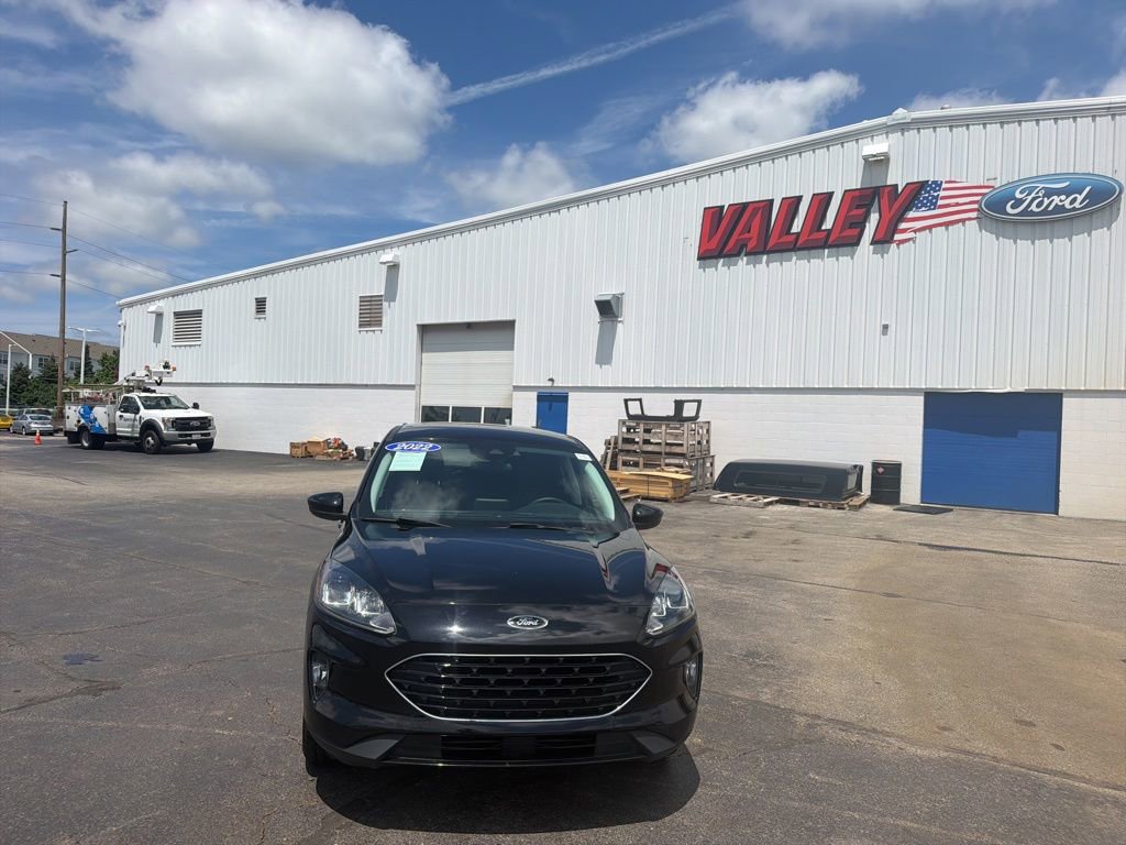 Certified 2022 Ford Escape SEL w/ SEL Stealth AWD Package image 2