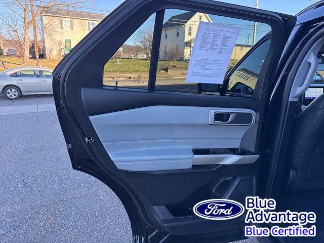 Certified 2022 Ford Explorer XLT w/ Equipment Group 202A image 38