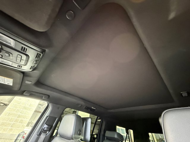 Used 2021 GMC Yukon XL Denali w/ Denali Ultimate Package AWD/4WD image 34
