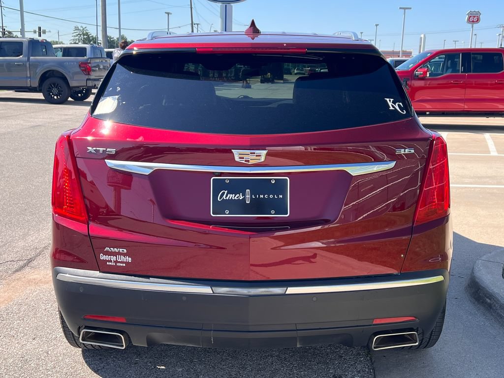 Used 2017 Cadillac XT5 Luxury w/ Driver Awareness Package AWD/4WD image 5