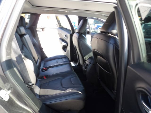 Used 2022 Jeep Cherokee Latitude Lux w/ Sun & Sound Group image 30