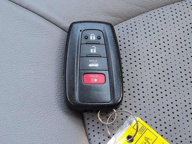 Used 2021 Toyota Camry XSE image 28