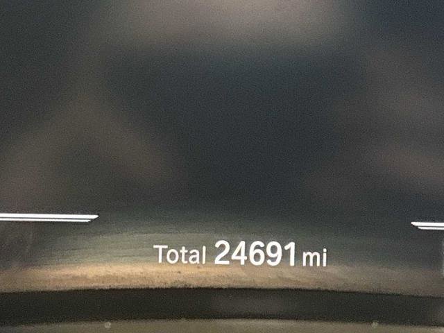 Used 2023 BMW X5 xDrive40i w/ Premium Essential Package image 11