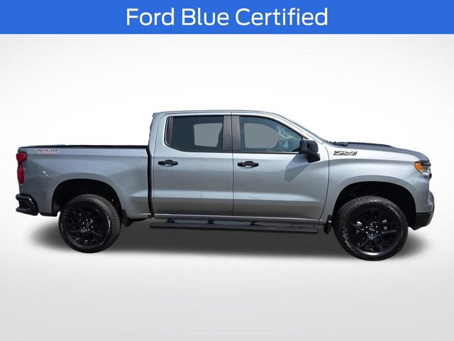 Used 2026 Chevrolet Silverado 1500 LT Trail Boss w/ LPO, Dark Essentials Package AWD/4WD image 2