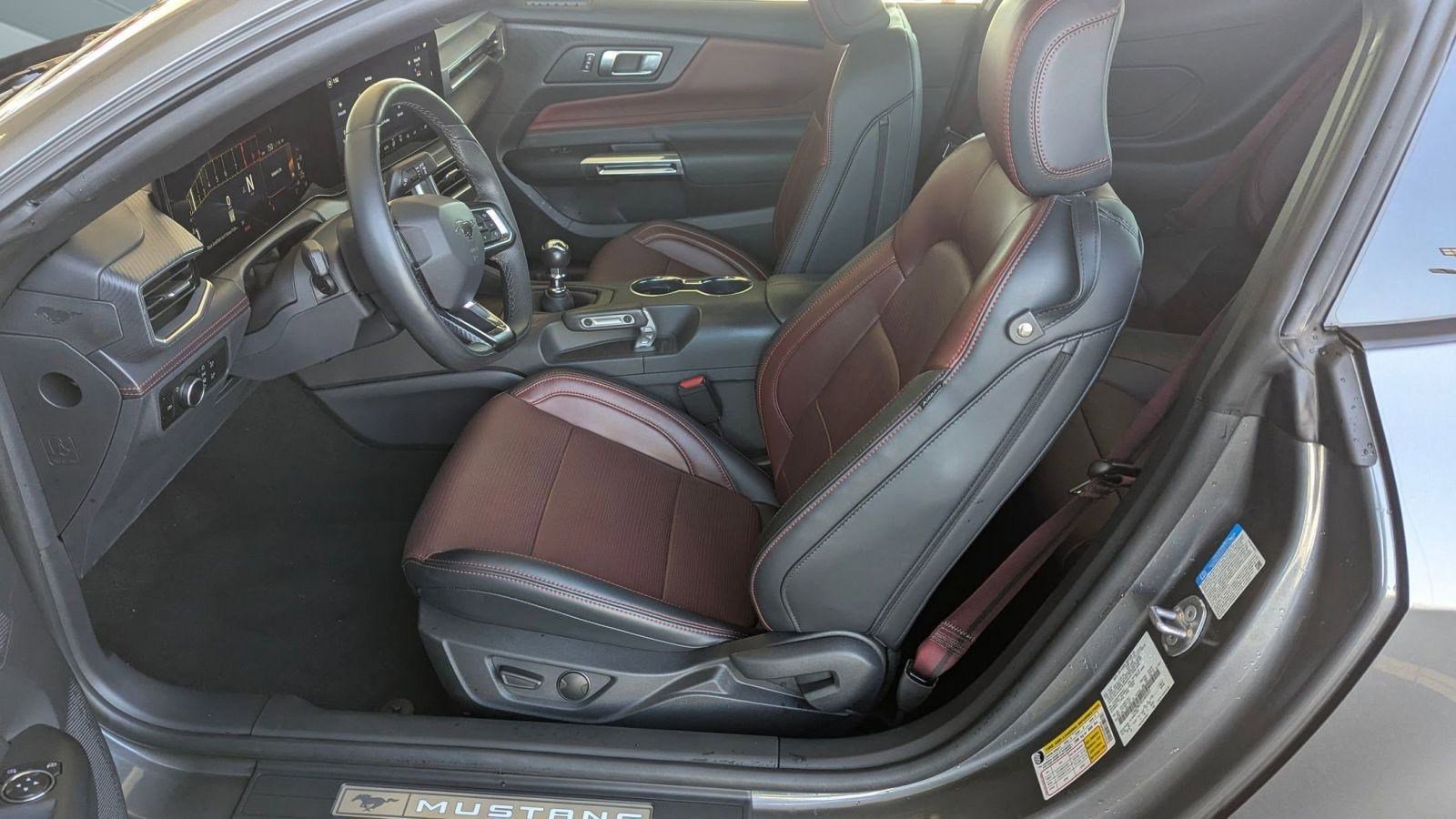 Certified 2025 Ford Mustang GT Premium w/ GT Performance Package image 4