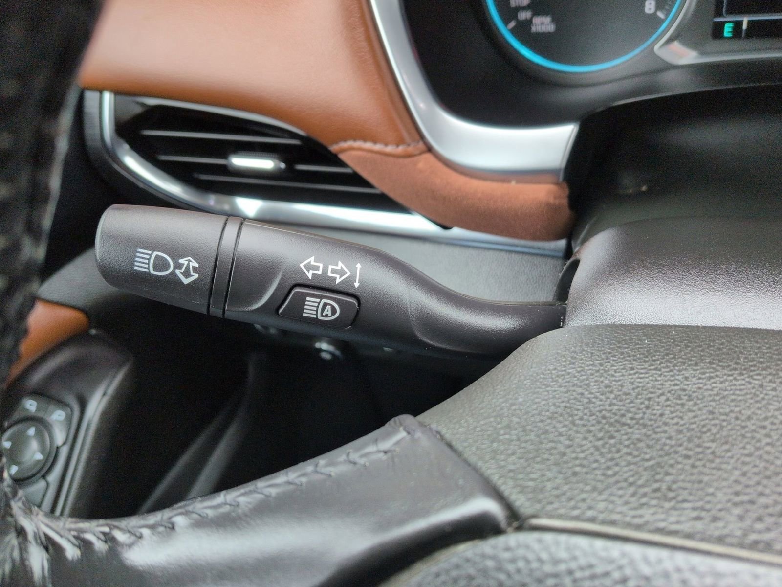 Used 2018 Chevrolet Traverse High Country image 31