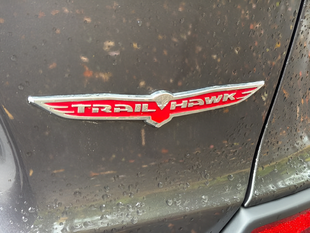 Used 2022 Jeep Cherokee Trailhawk w/ Sun, Sound & Nav Group AWD/4WD image 19