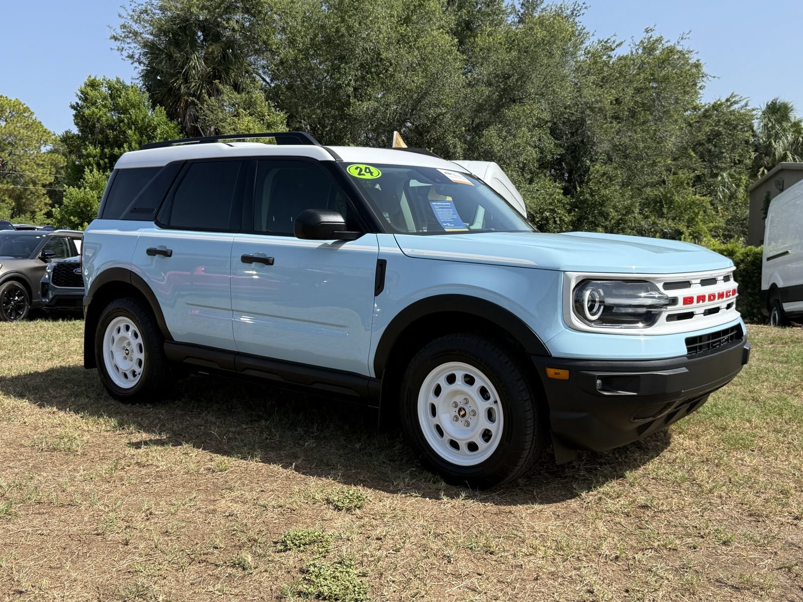Certified 2024 Ford Bronco Sport Heritage w/ Heritage Convenience Package AWD/4WD image 2