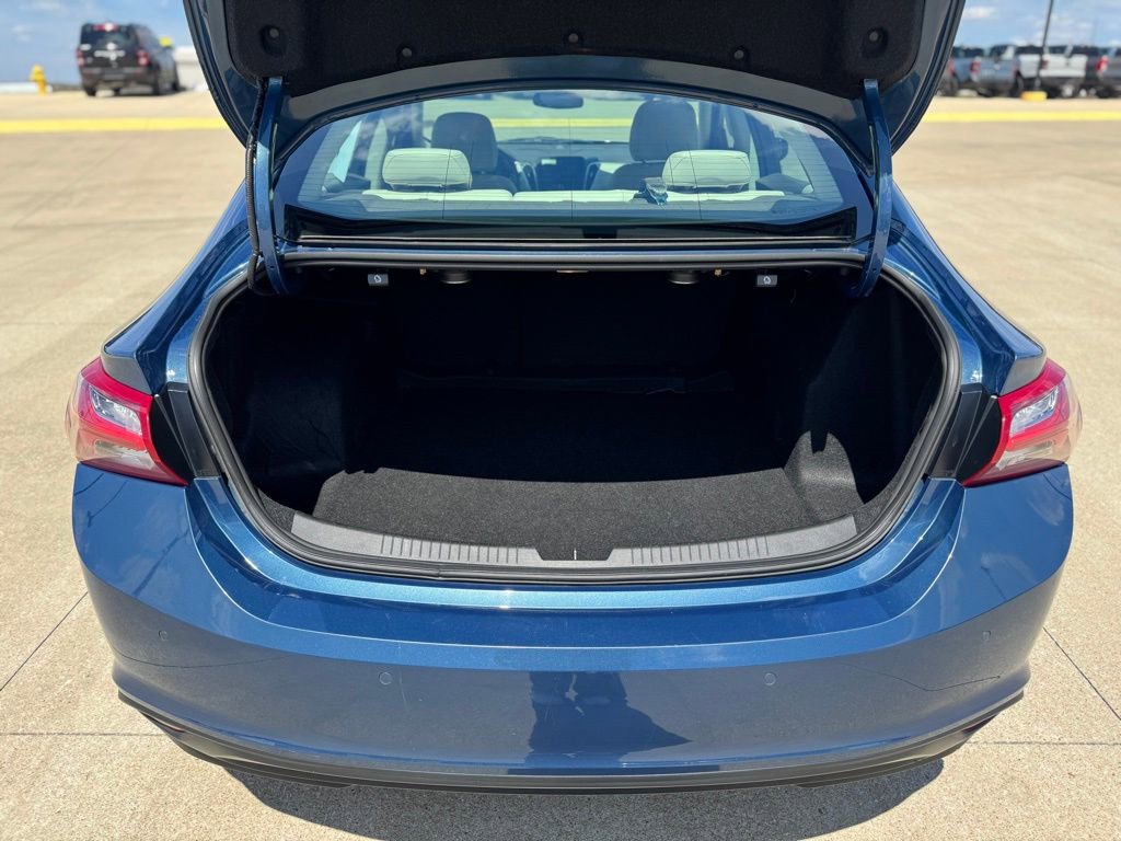 Used 2024 Chevrolet Malibu LT FWD image 38