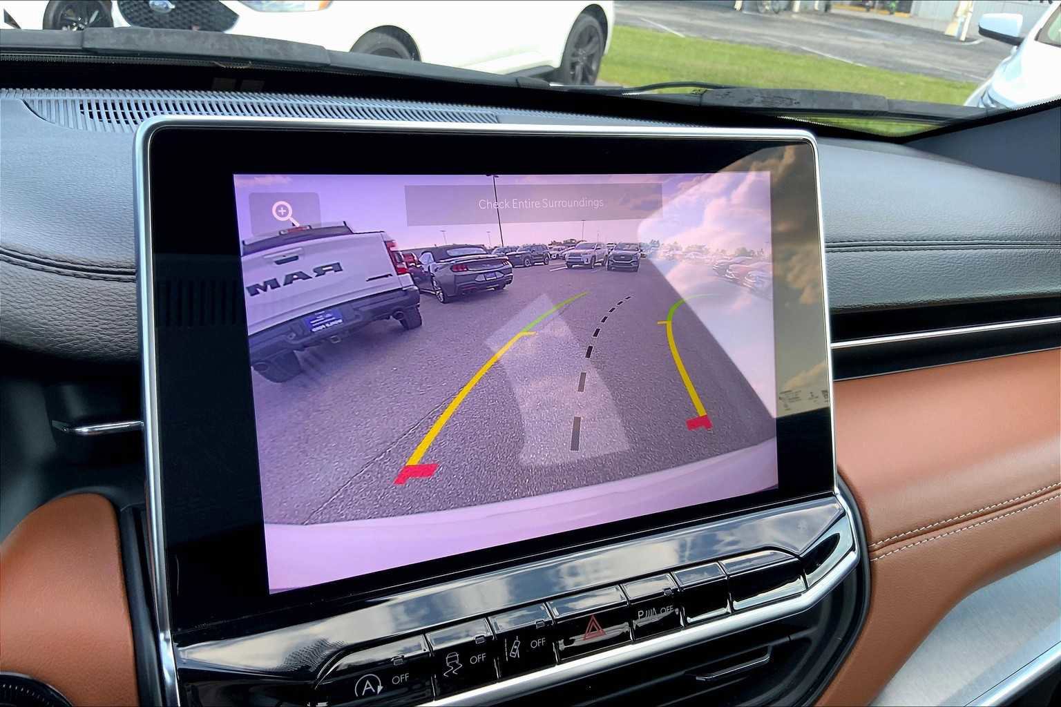 Used 2023 Jeep Compass Limited image 26