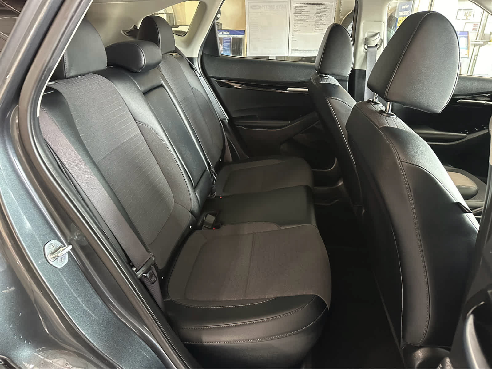 Used 2023 Kia Seltos S w/ Navigation Package AWD/4WD image 38