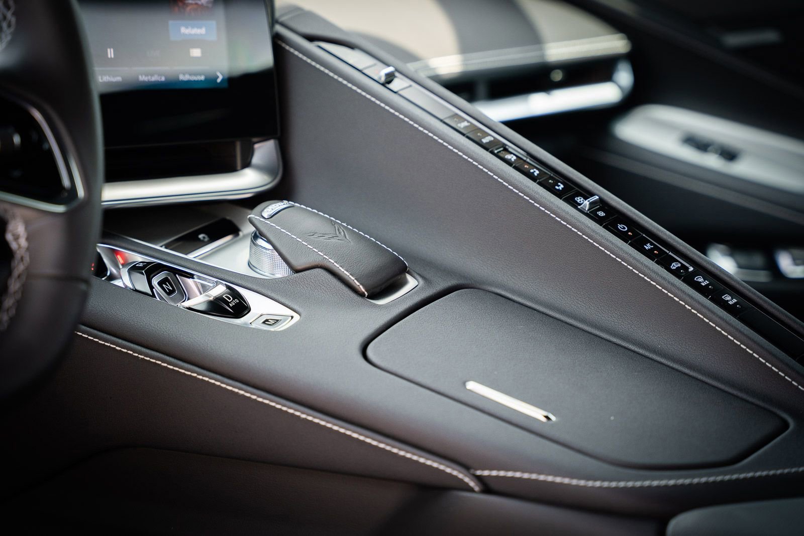 Used 2025 Chevrolet Corvette Stingray Coupe w/ 1LT image 34