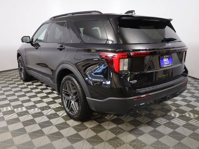 Certified 2025 Ford Explorer ST-Line w/ Premium Package AWD/4WD image 8