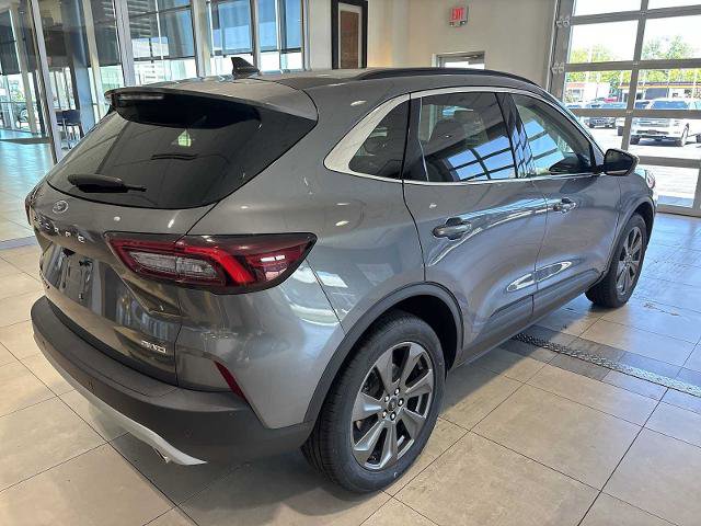 Certified 2024 Ford Escape Platinum AWD/4WD image 3