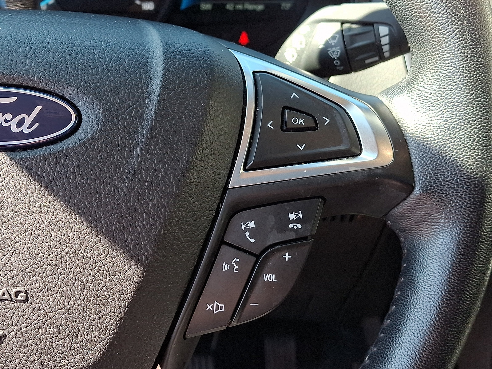 Certified 2022 Ford Edge Titanium AWD/4WD image 23