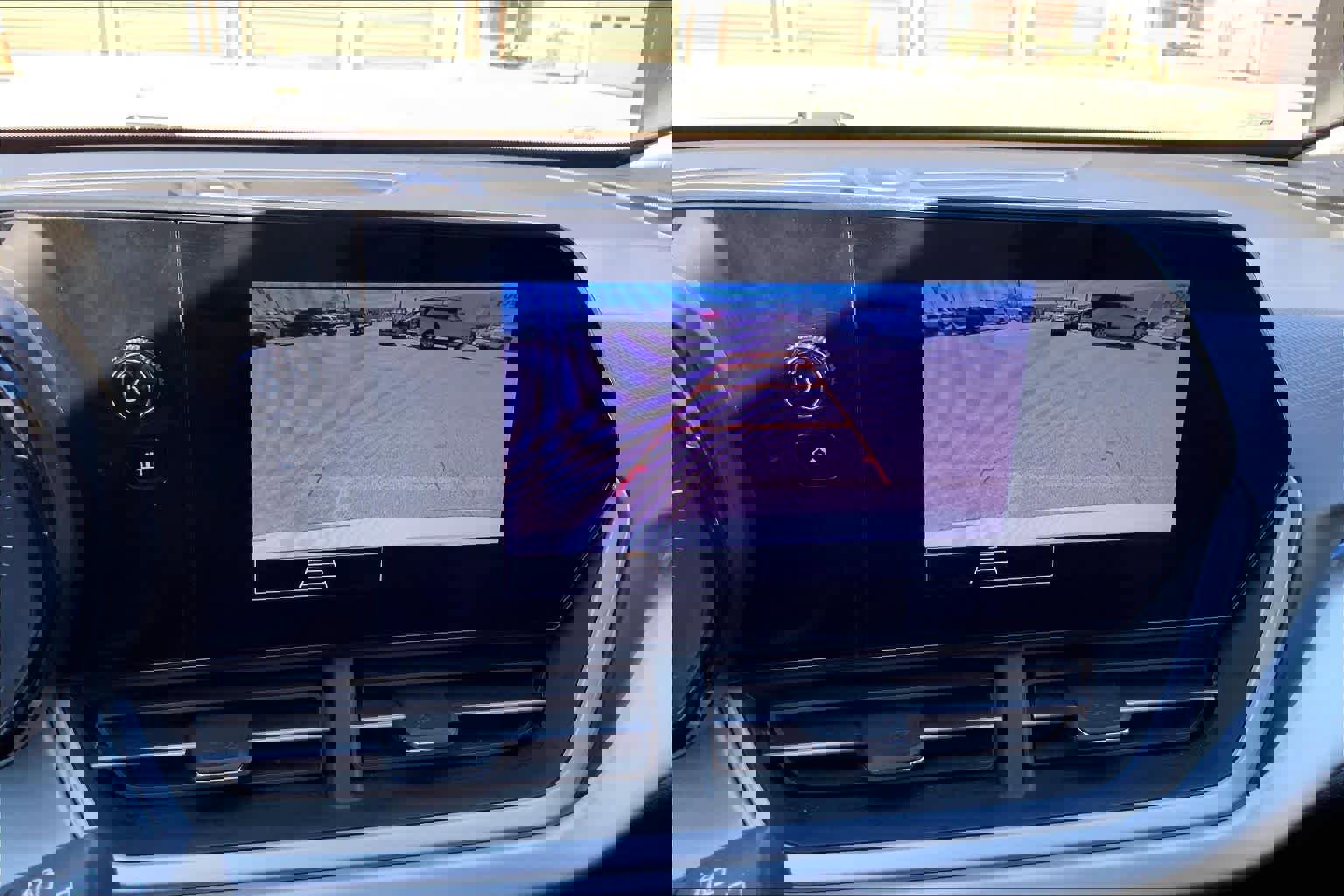 Used 2025 Chevrolet Trax LS image 27