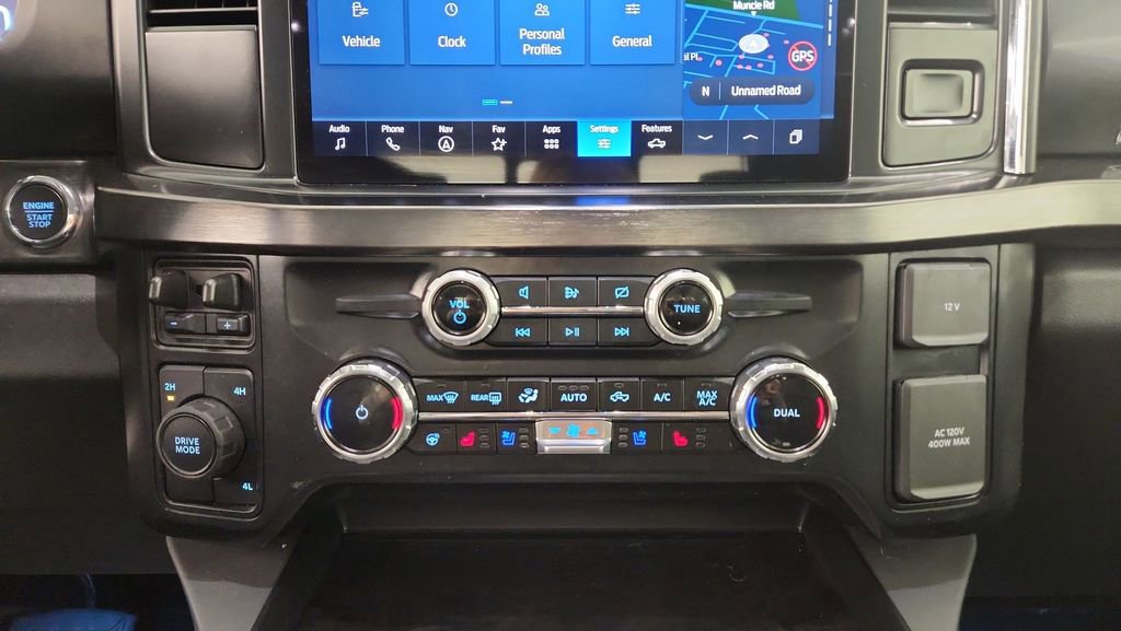 Certified 2024 Ford F250 Lariat w/ Black Appearance Package image 18