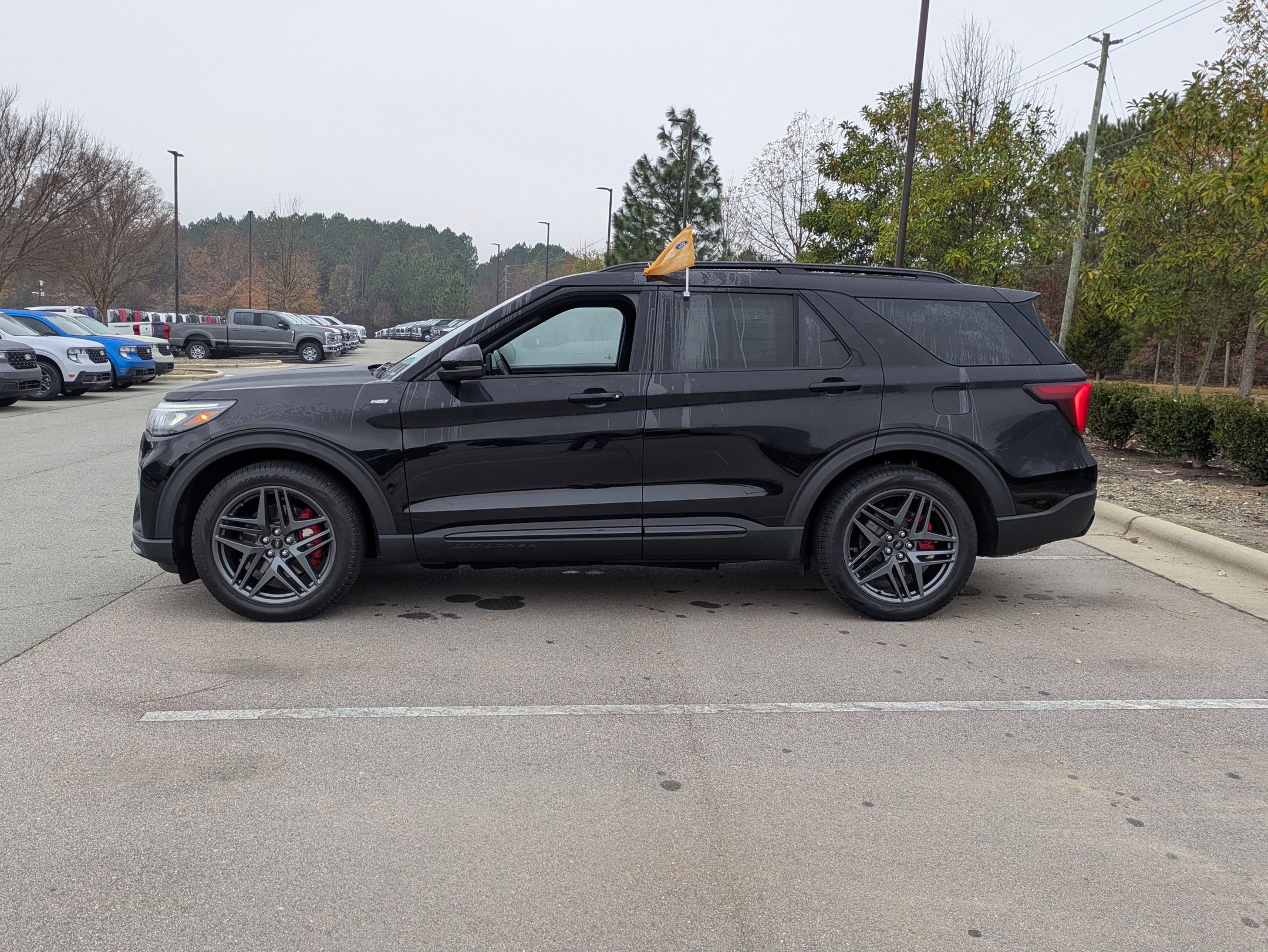 Certified 2025 Ford Explorer ST-Line w/ Premium Package image 7