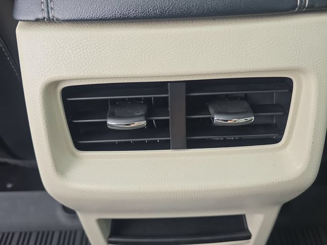 Certified 2022 Ford Edge Titanium w/ Class II Trailer Tow Package AWD/4WD image 30