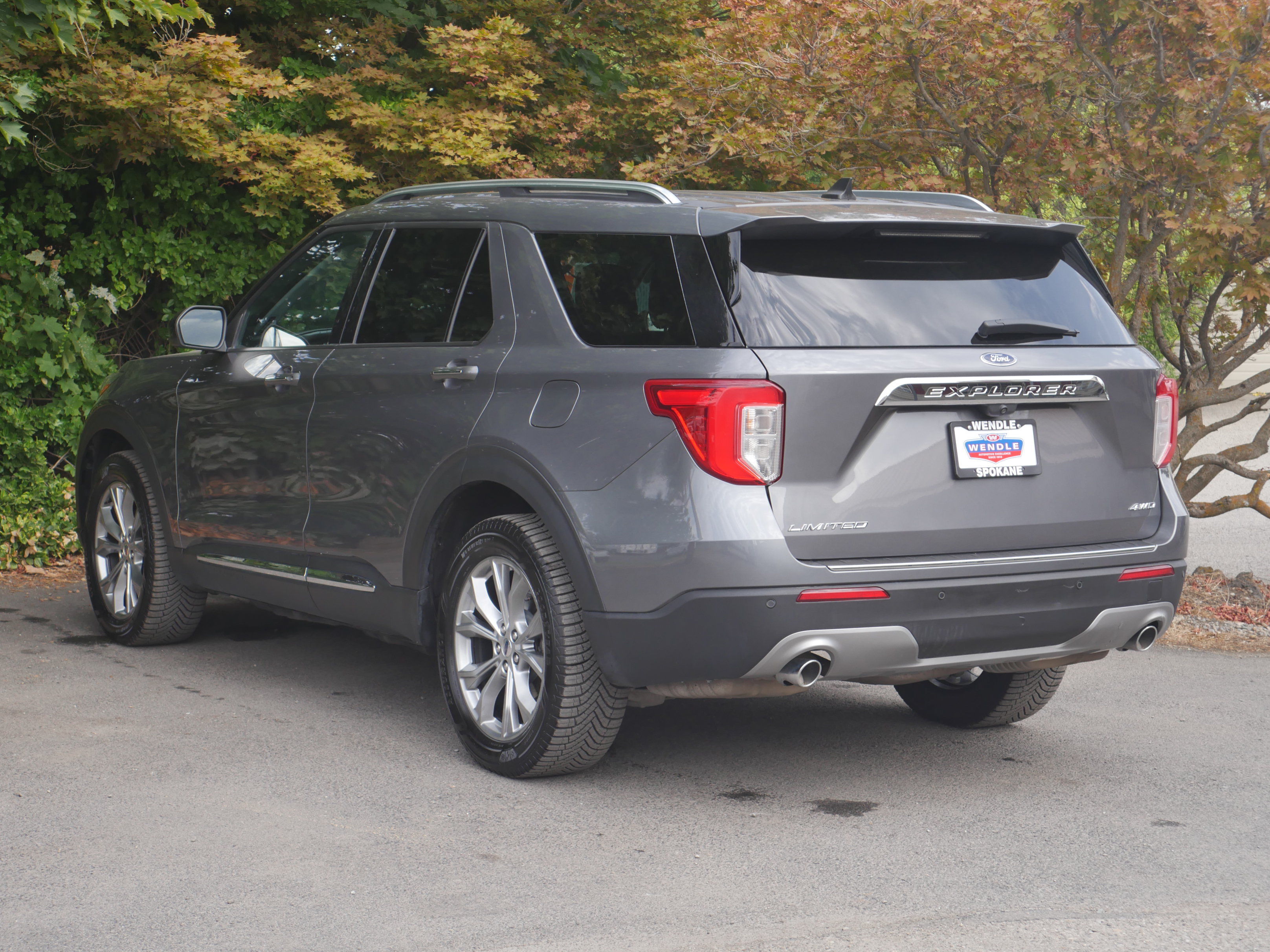 Certified 2024 Ford Explorer Limited AWD/4WD image 18