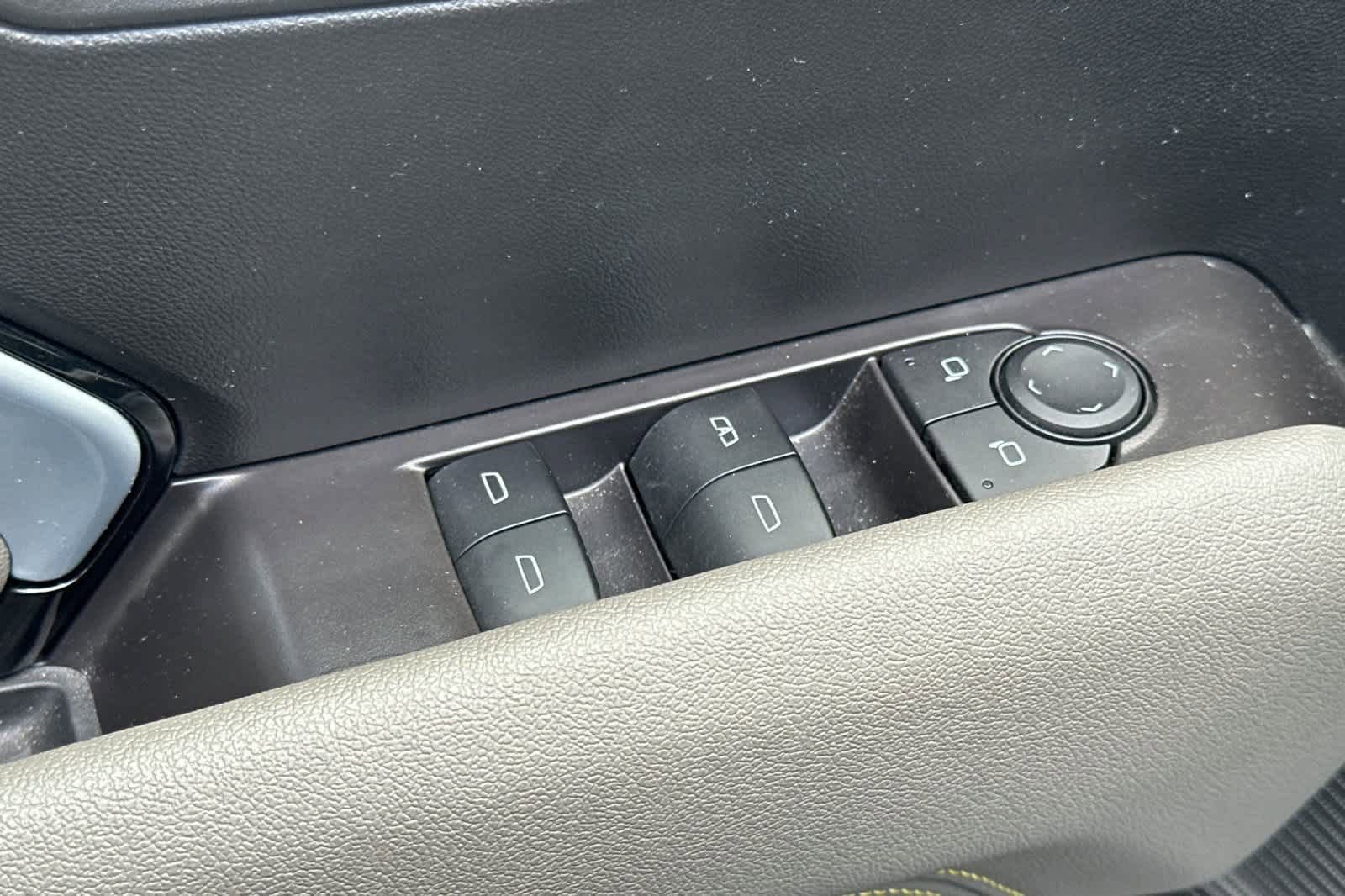 Used 2024 Chevrolet Colorado ZR2 AWD/4WD image 13