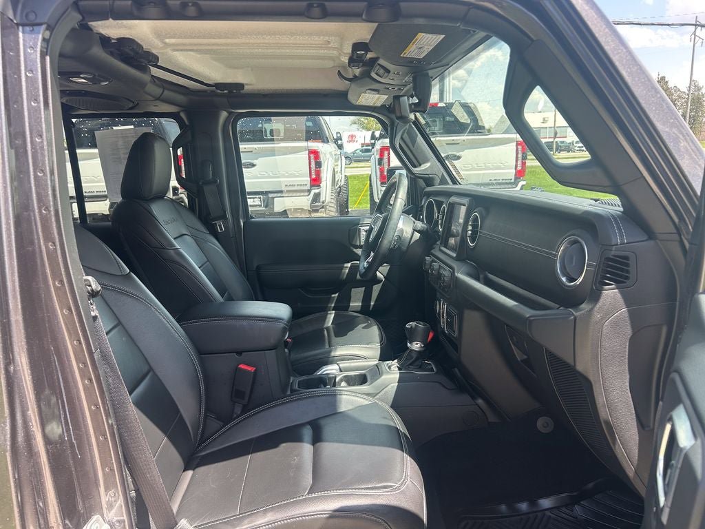 Used 2018 Jeep Wrangler Unlimited Sahara AWD/4WD image 21