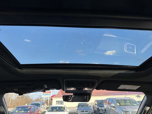 Used 2024 Nissan Titan PRO-4X w/ Pro-4x Convenience Package image 20