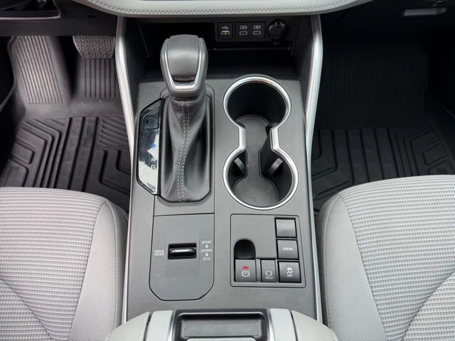 Used 2023 Toyota Highlander LE FWD image 20