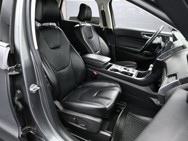 Certified 2022 Ford Edge Titanium AWD/4WD image 27