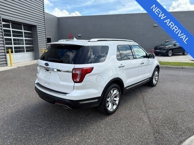 Certified 2018 Ford Explorer Limited FWD image 5