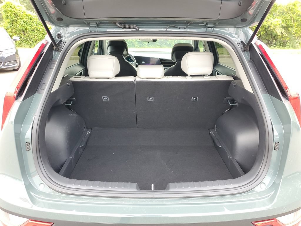 Used 2023 Kia Niro EX FWD image 8