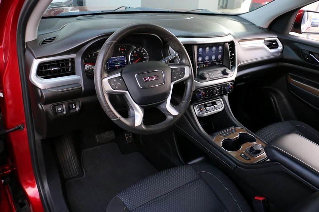 Used 2022 GMC Acadia SLE w/ Driver Convenience Package image 17