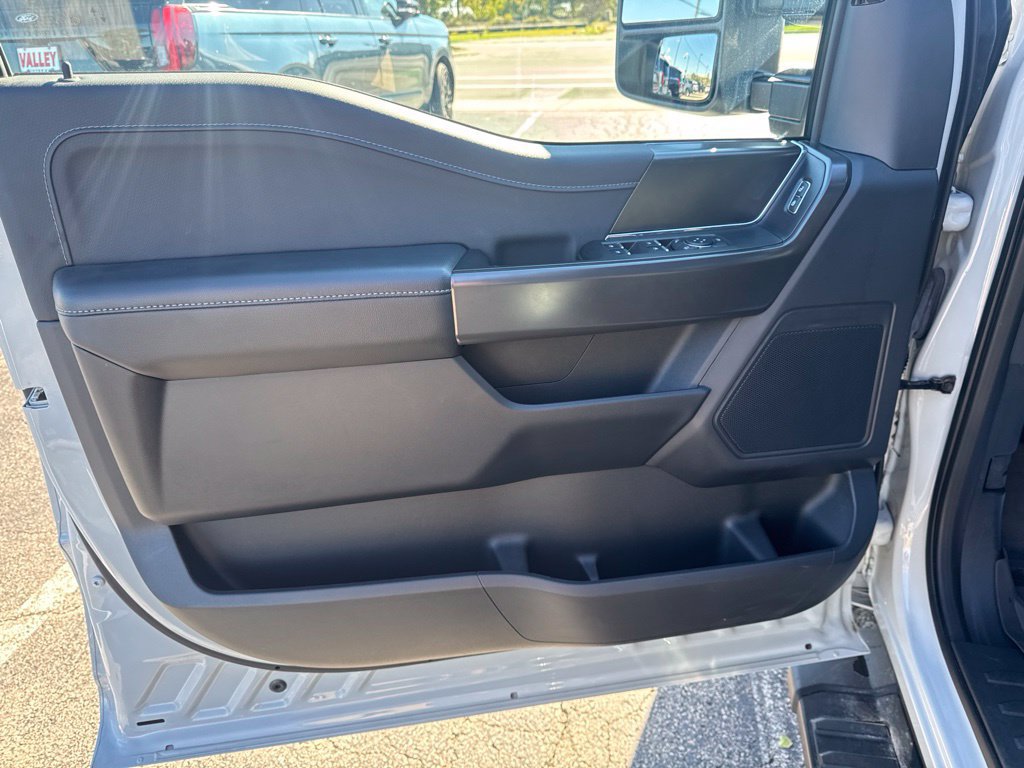 Certified 2024 Ford F250 4x4 Crew Cab Super Duty image 14