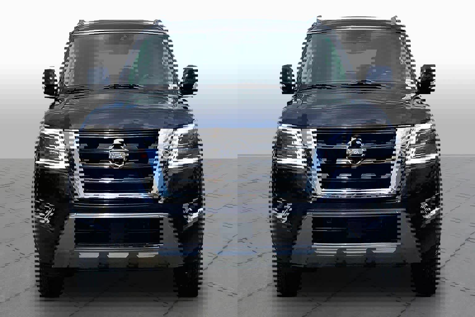 Used 2023 Nissan Armada SL w/ Captain's Chairs Package image 6