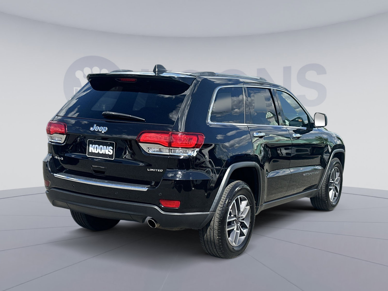 Used 2020 Jeep Grand Cherokee Limited w/ Premium Lighting Group AWD/4WD image 11